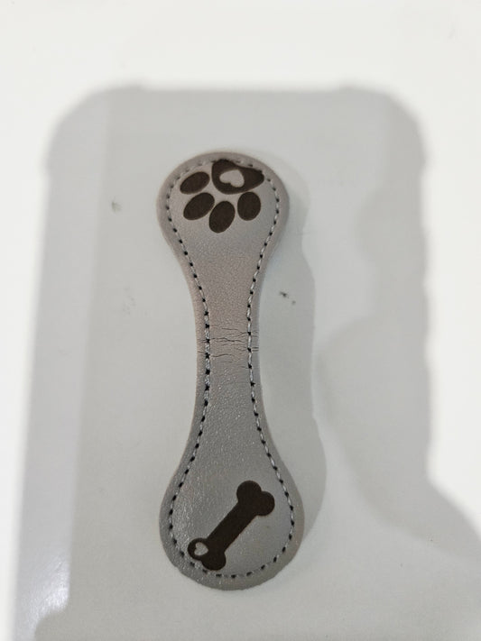 Magnetic Bookmark Lt Grey Paw/Bone Heart
