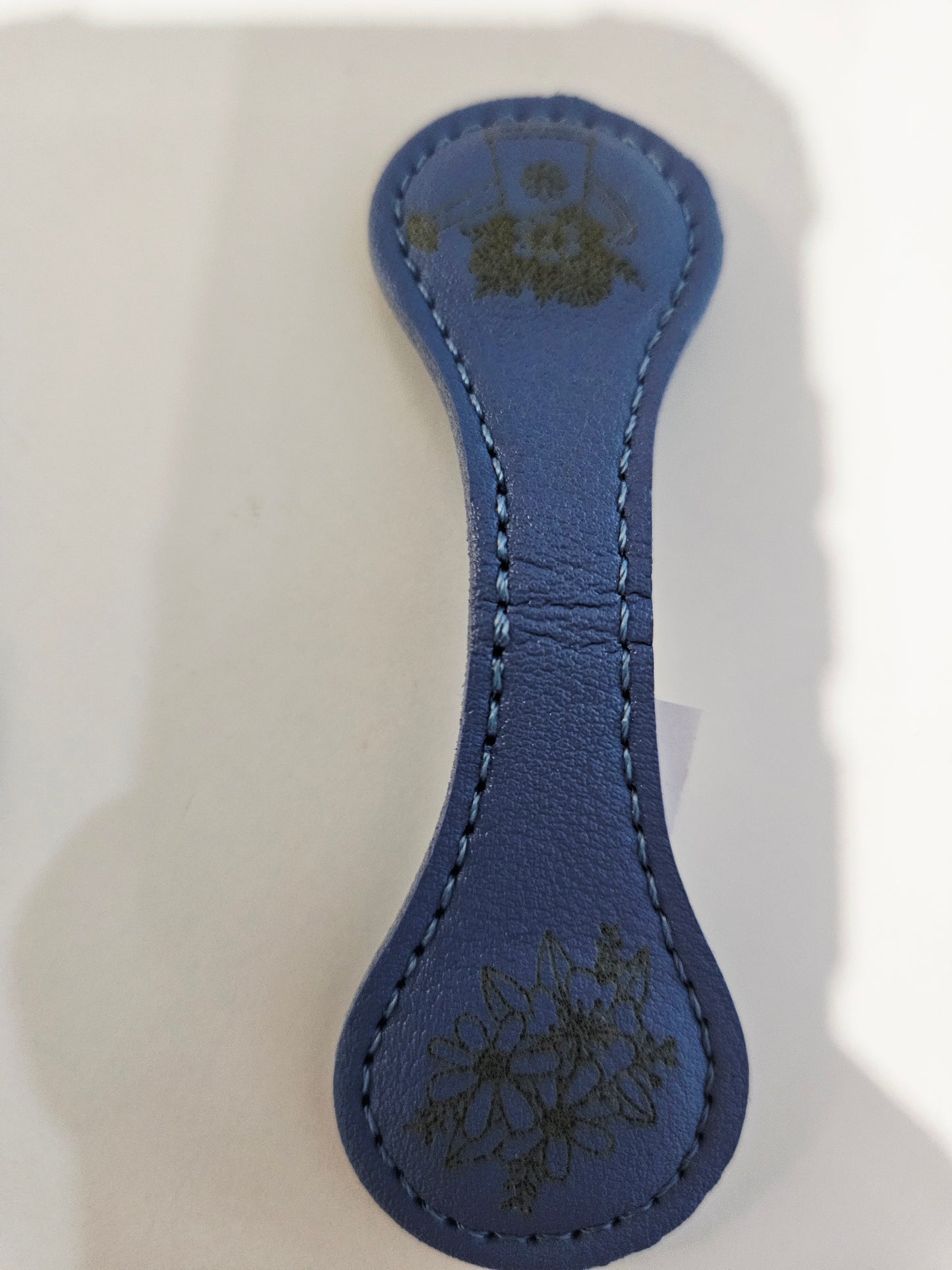 Magnetic Bookmark Blue Heart Swag/Flower Can