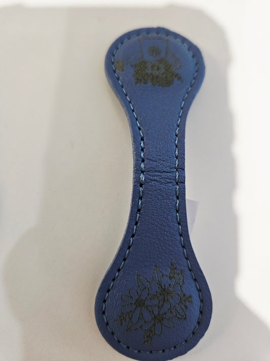 Magnetic Bookmark Blue Heart Swag/Flower Can