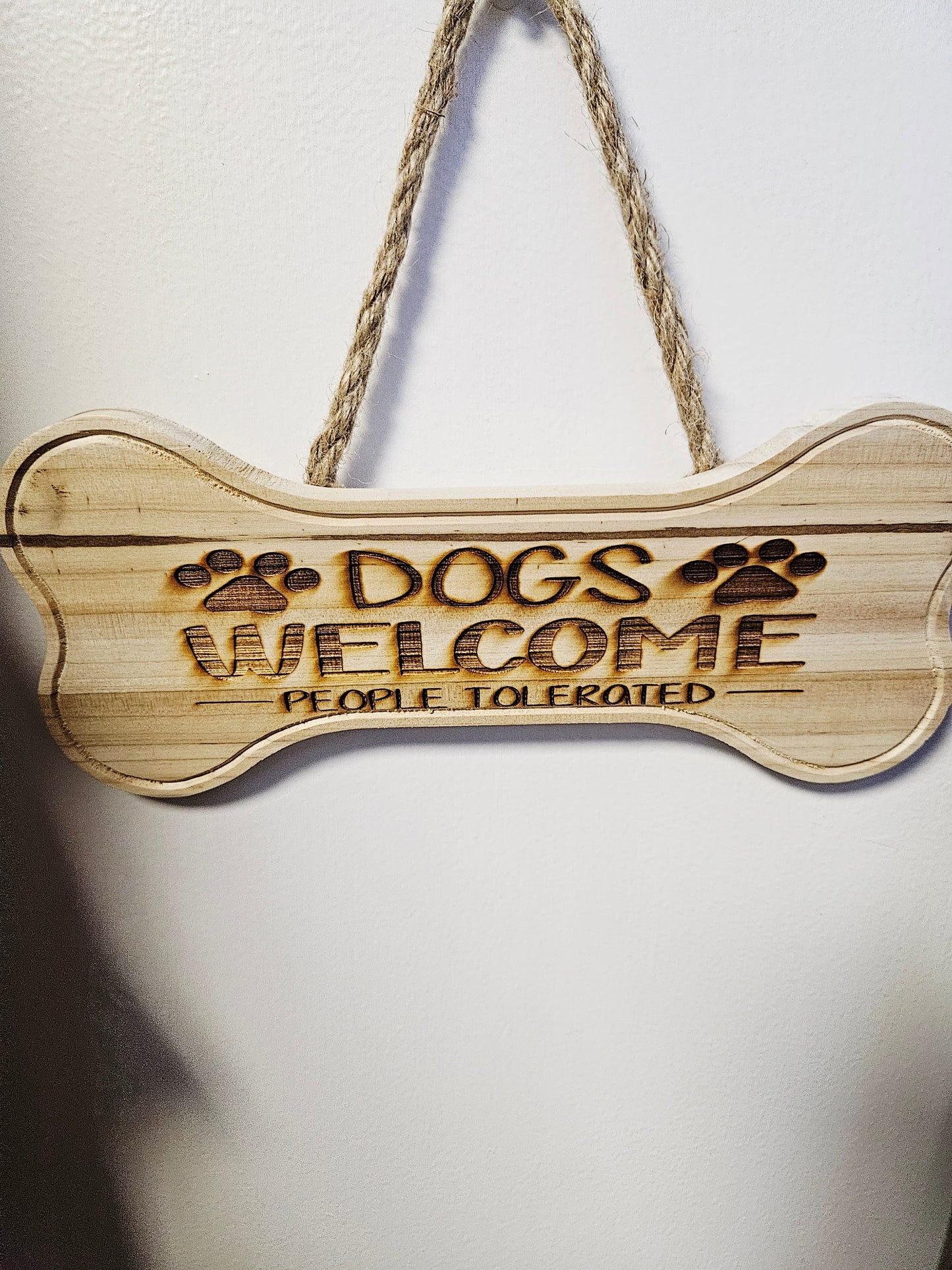 Dogs Welcome Bone Sign
