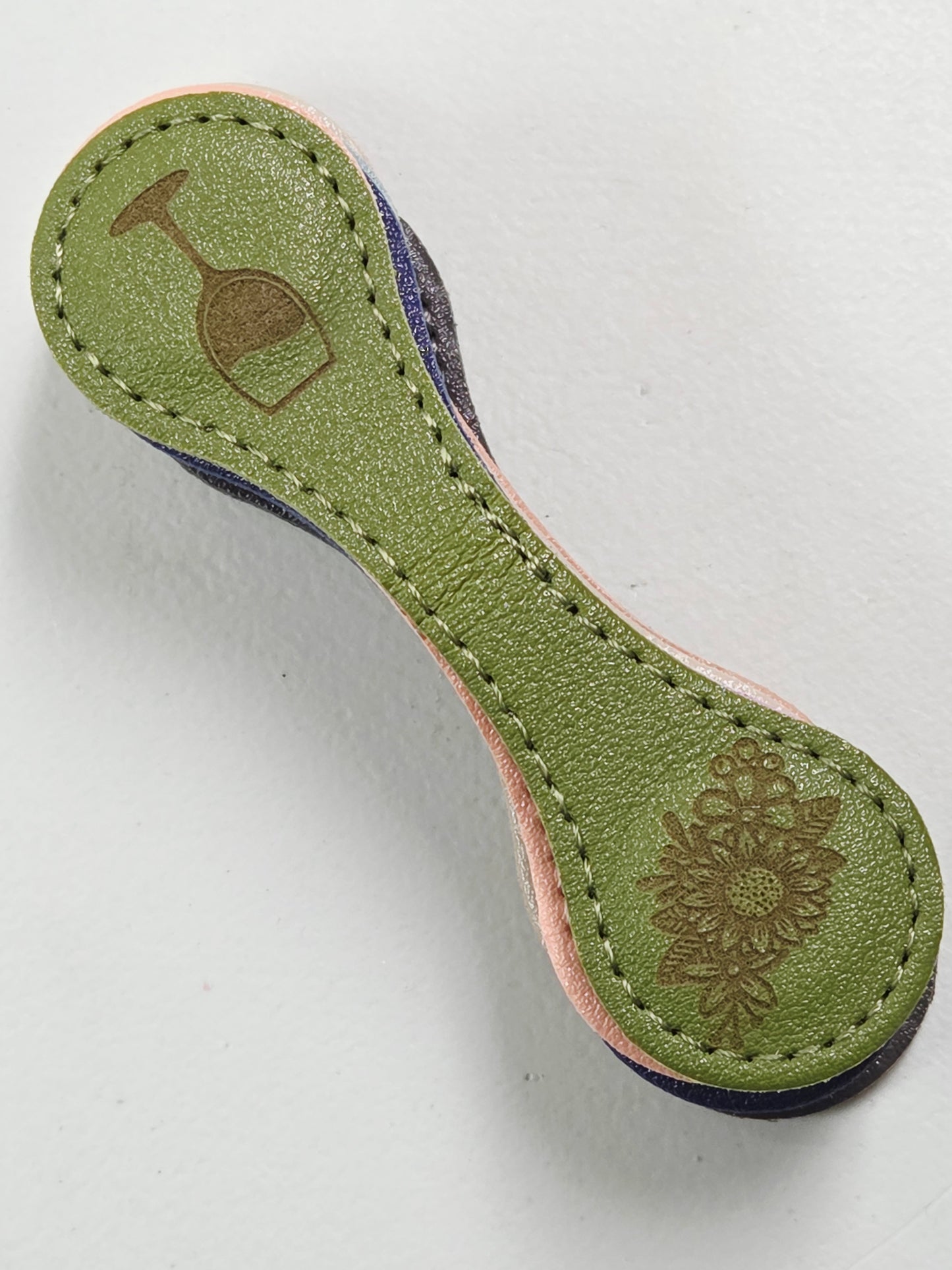 Magnetic Bookmark - Green Wine/Flowers