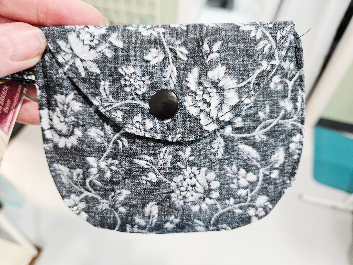 Coin Pouch Jean Look w/White Floral