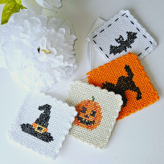 Embroidered Halloween Coasters Set