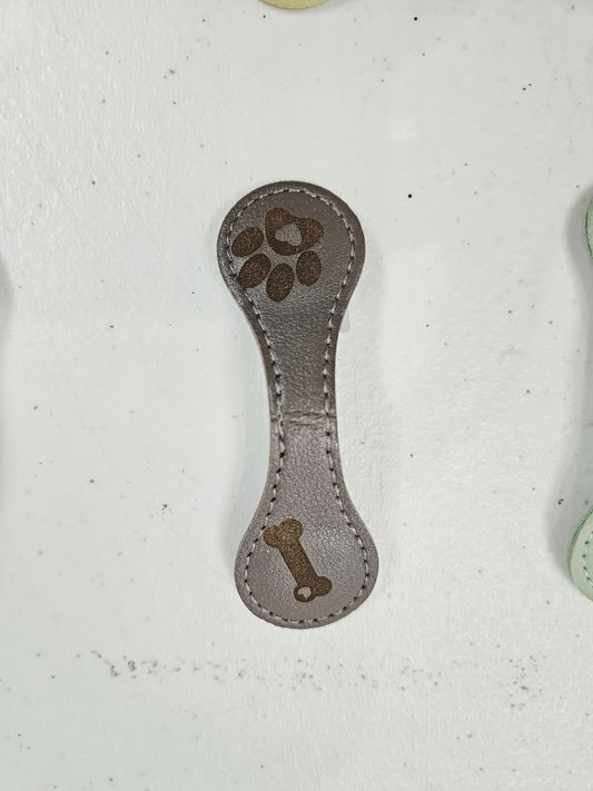 Magnetic Bookmark Black Dog Paw/Bone w/Heart