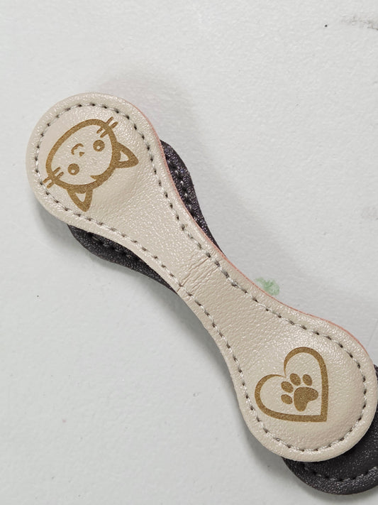 Magnetic Bookmark - Tan Cat Head/Heart