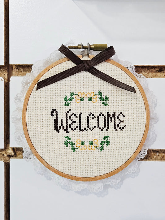 Cross Stitch Round Welcome w/Brown Bow