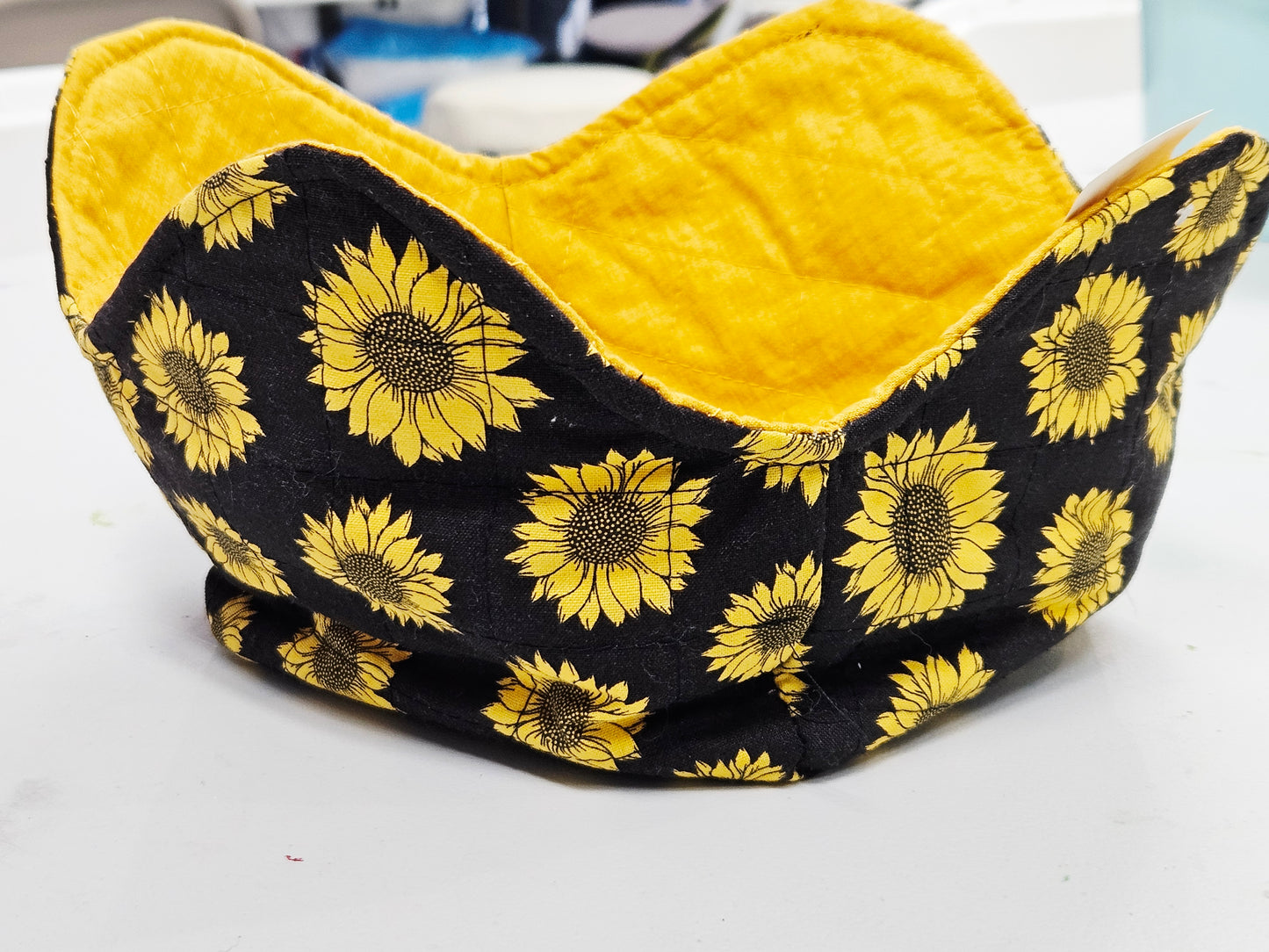 Black Sunflower 10" Bowl Holder