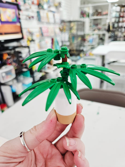 Dark Green Palm Tree White/Tan Vase