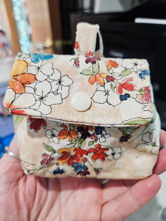 Fall Color Floral Button Pouch