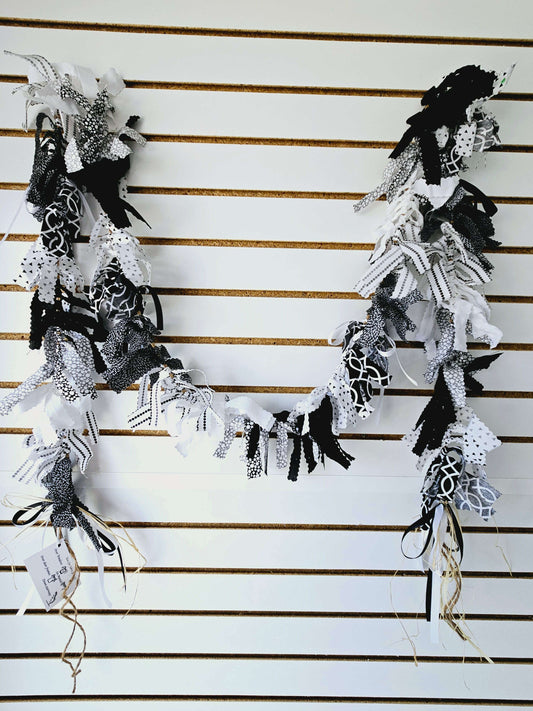 Black/White Fabric Garland - 8ft