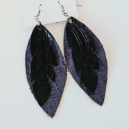 Double Feather Earrings - Black/Navy