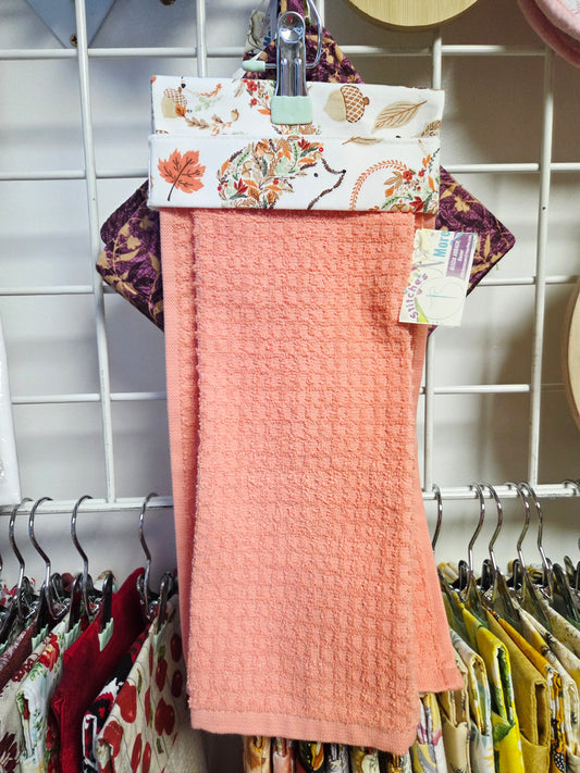 Pink Towel w/Leaves & Nuts Topper